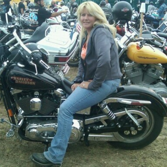 Meet your Posher, Audrey - Picture 7 of 8